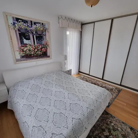 Charming Apartment, 2 Garage Parking Apartamento Split