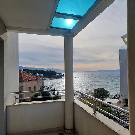 Charming Apartment, 2 Garage Parking Apartamento